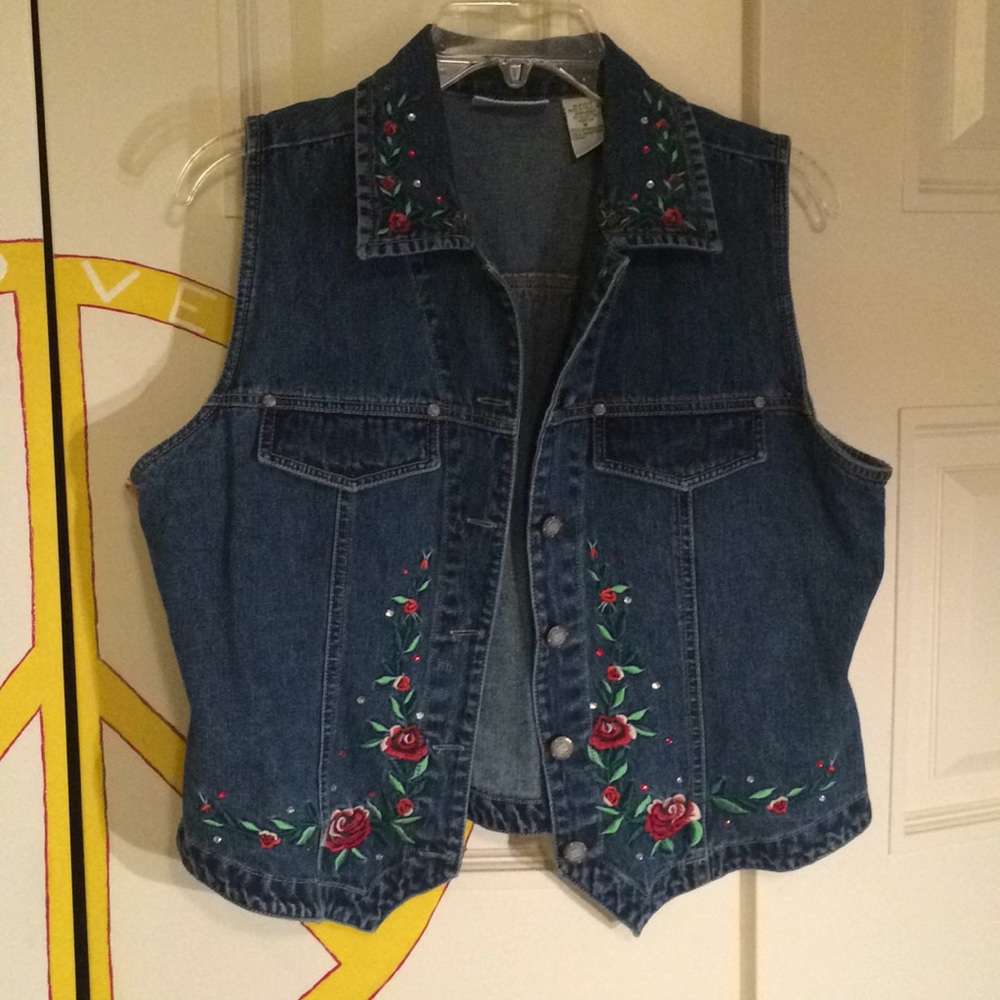 Retro rose vest